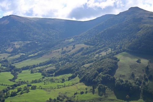 Entre le Puy Mary et Salers
