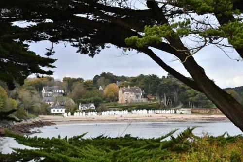 Plage de Port Manec'h et Manoir Dalmore