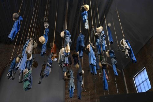 Salle des pendus, vestiaires et douches des mineurs