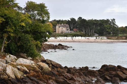 Plage de Port Manec'h et Manoir Dalmore