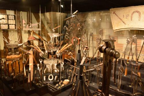 Maison de l'outil et de la pensée ouvrière - Le maréchal ferrant