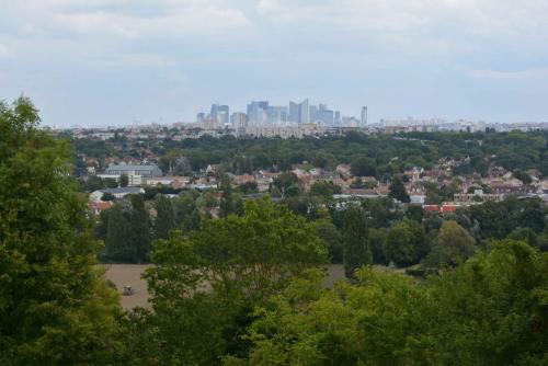 Quartier de la Défense depuis la terrasse du Château de Saint-Germain-en-Laye