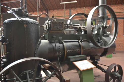 Locomobile de 1925 construite par la Société Francaise de Vierzon (Cher)