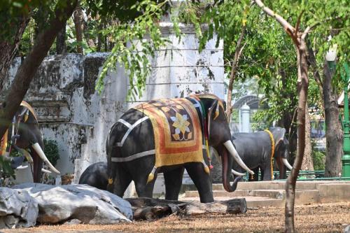 Wat Chaloem Phrakiat Worawiharn Bangkok