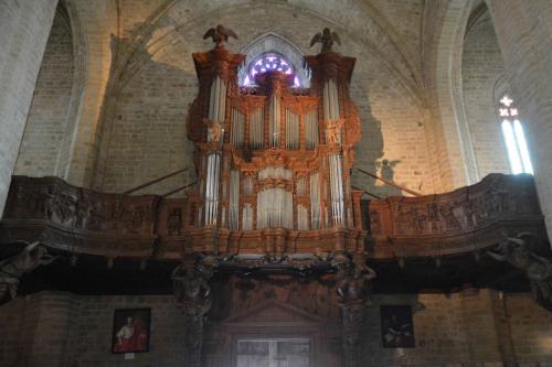 Orgue de l'abbatiale Saint-Robert
