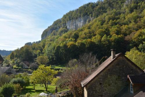 Baume-les-Messieurs