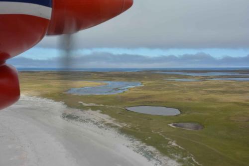 Arrivée au dessus de Bleaker Island