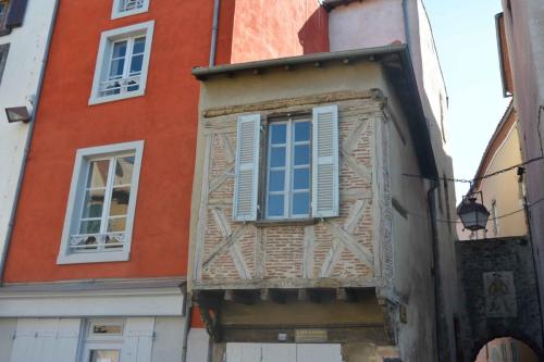 Maison de Mandrin (contrebandier)  XVème siècle