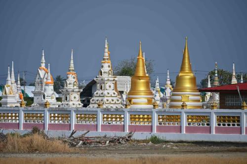 Wat Khomnaram (Khomnaram Temple)