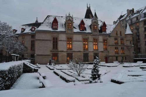 Hotel des archeveques de Sens