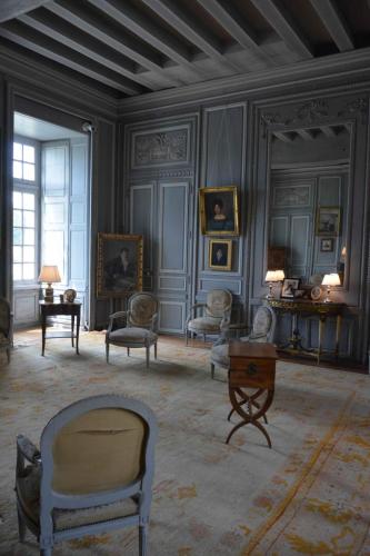 Le salon XVIIIe Château du Plessis-Bourré (Maine et Loire)