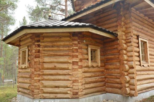 Eglise Orthodoxe de Nellim près de la frontière Russe, construite en 1987