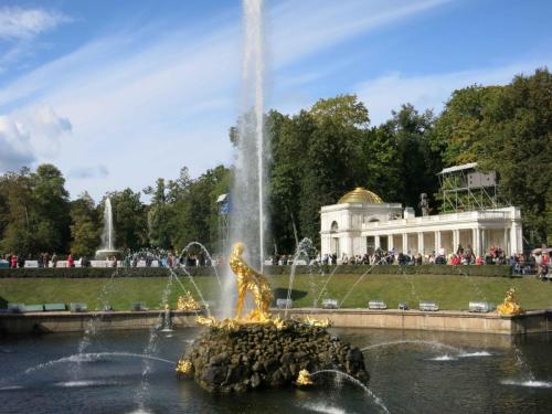 Peterhof (Résidence d'été impériale de Pierre 1er)