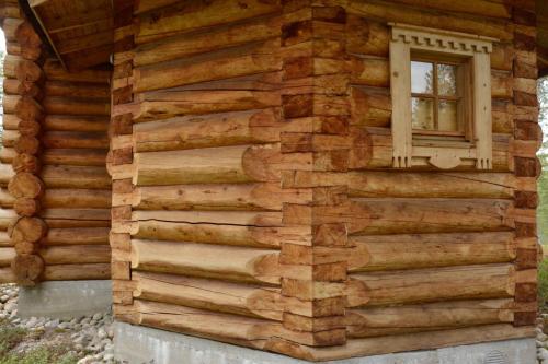 Eglise Orthodoxe de Nellim près de la frontière Russe, construite en 1987