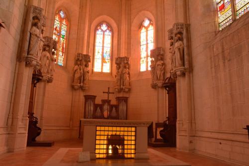 Basilique Saint-Eutrope (Saintes)