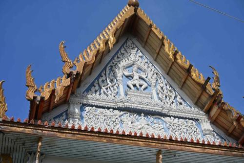 Wat Khomnaram (Khomnaram Temple)