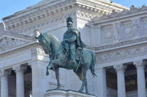Statue Victor Emmanuel II