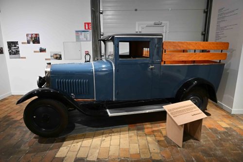 Voiture marque Genestin