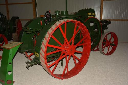 Tracteur agricole MOGUL de la marque International Harvester  (USA) 1918