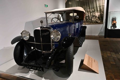 Voiture marque Genestin