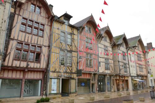 Troyes