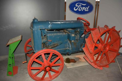 Tracteur agricole  FORDSON 1917 (USA)