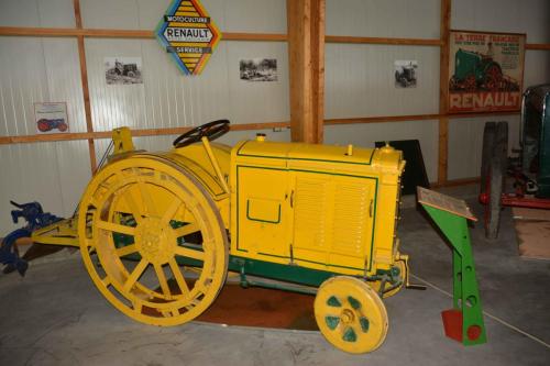 Tracteur agricole  RENAULT 1933 (France)