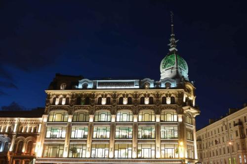 Grand magasin "Au pont rouge"