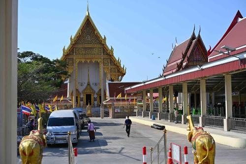 Wat Sutthiwat Wararam