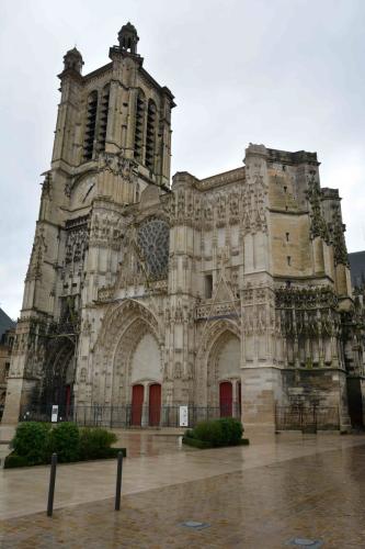 Cathédrale Saint-Pierre-et-Saint-Paul
