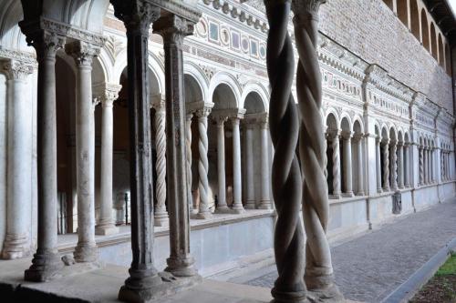 Cloître de la basilique St Jean de Latran