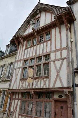 Troyes