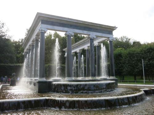 Peterhof (Résidence d'été impériale de Pierre 1er)