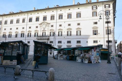 Piazza Borghese