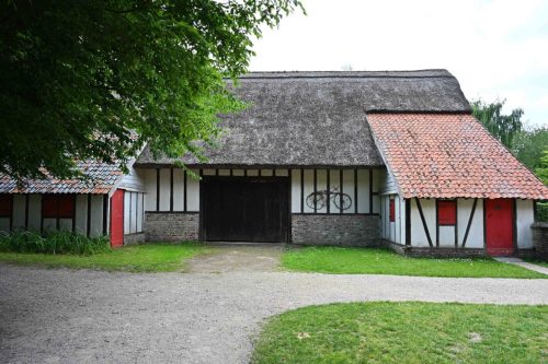 Musée de plein air à Villeneuve d'Ascq (Nord) - Grange dimière d'Esquelbecq