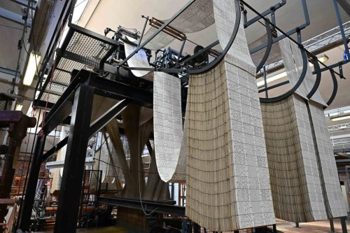 Cartons perforés, programme du dessin du tissage