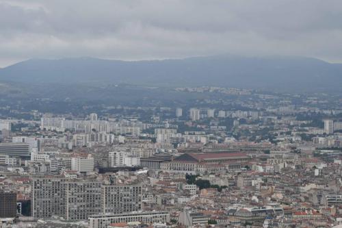 Gare Saint-Charles depuis Notre-Dame de la Garde