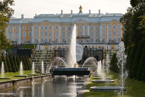 Peterhof (Résidence d'été impériale de Pierre 1er)