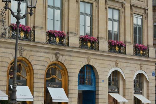 Place Vendôme (magasins Cartier et Bulgari)