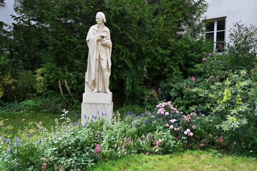 Voltaire - Square Honoré Champion