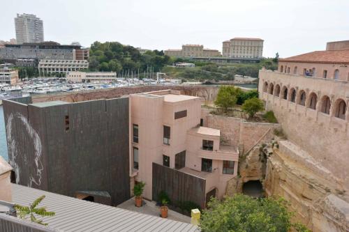 Fort Saint-Jean, Palais du Pharo