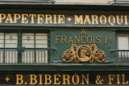 Rue Saint Honoré, maroquinerie Biberon & Fils 