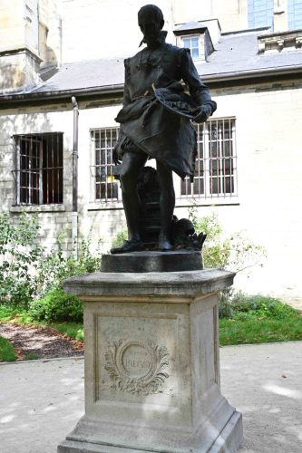 Bernard Palissy - Square Félix-Desruelles