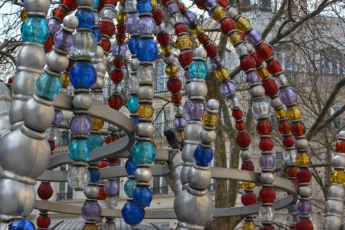 Métro Palais-Royal (création de Jean-Michel Othoniel 1996)