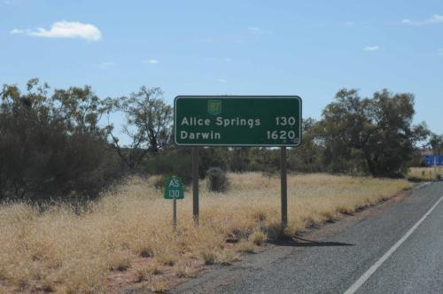 Plus que 1620 km vers notre destination finale (en ligne droite, car nous allons en fait faire plusieurs détours à l'est et à l'ouest de la route principale) 