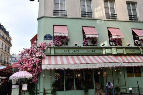 Rue des Bons Enfants, rue Saint-Honoré