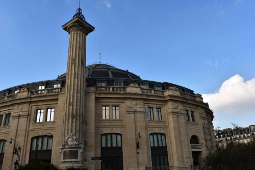 Colonne Médicis (1574)