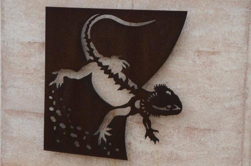 Sculpture à l'entrée du jardin botanique