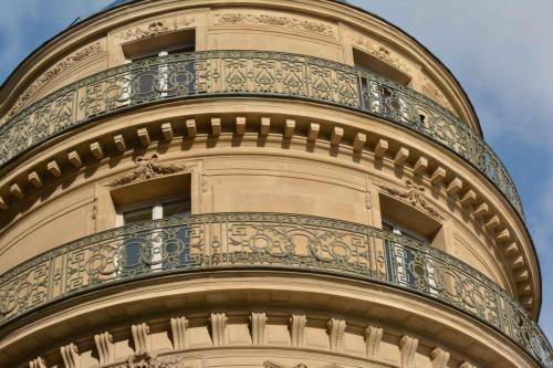 Rue de la Monnaie, rue du Pont Neuf