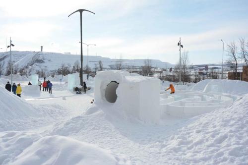 Parc de jeux d'enfants à Kiruna